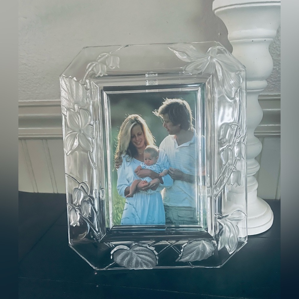 Vintage Studio Nova Spring Love clear frosted glass photo frame 5x7 inch NEW - Picture 1 of 5